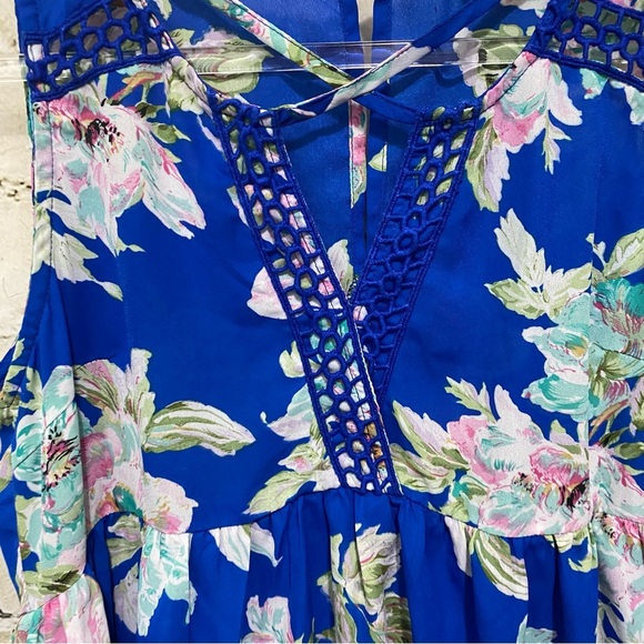 Jodifl Blue Floral Crochet V Neck Sleeveless Tunic Top Dress - Picture 2 of 5